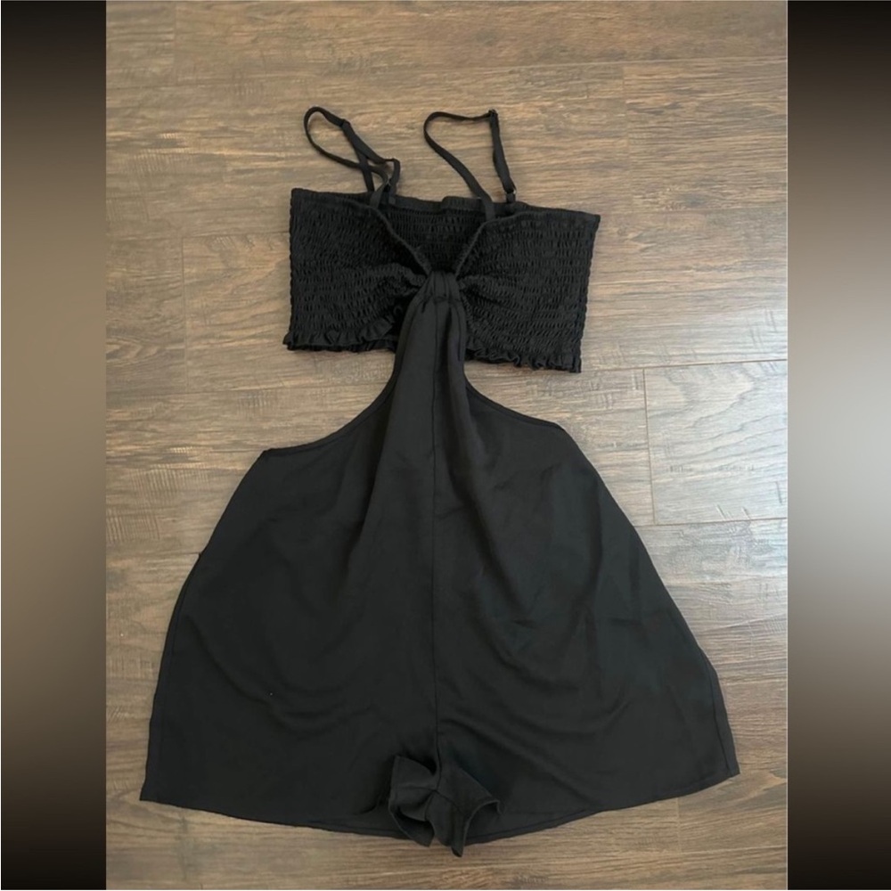 Romper Cut-Out - Picture 2 of 4